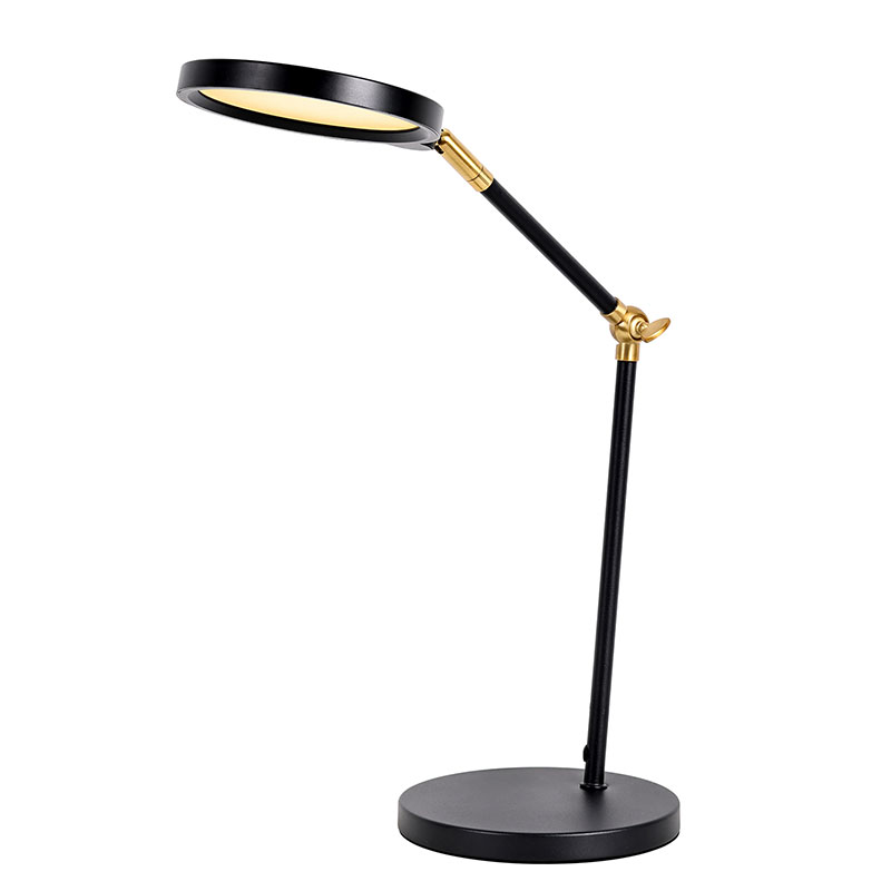 Złota lampa biurka z długim ramieniem