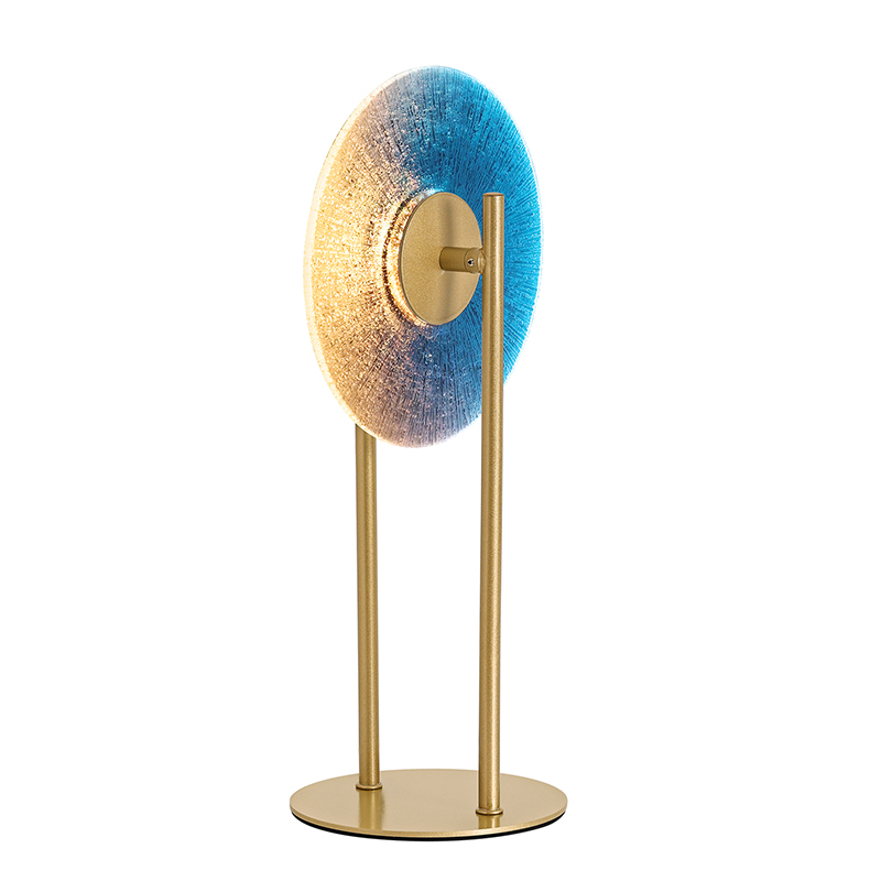 Lampa stołowa łączy w sobie wszechstronną funkcjonalność